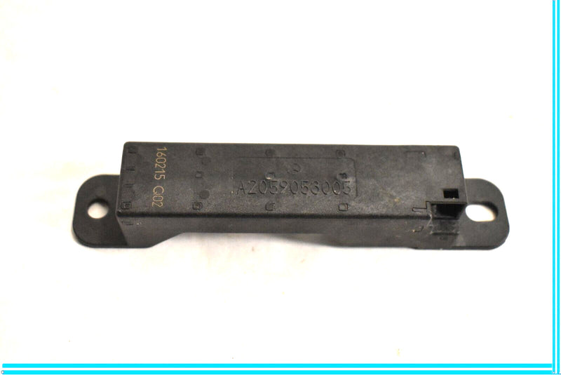 Load image into Gallery viewer, 15-20 Mercedes C300 W205 Keyless Entry Antenna Receiver Module 2059053005 Oem
