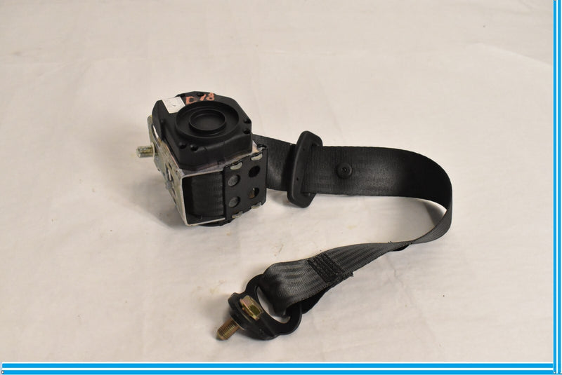 Load image into Gallery viewer, 05-08 Maserati Quattroporte M139 Rear Center Seat Belt Retractor Oem
