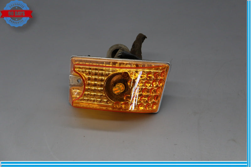 Load image into Gallery viewer, 03-09 HUMMER H2 Front Right Side Roof Clearance Marker Lamp Light Oem