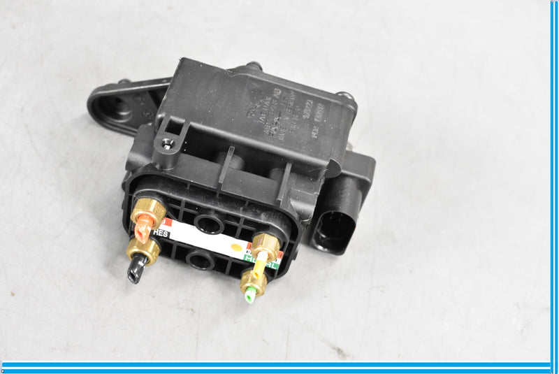 Load image into Gallery viewer, 10-19 Jaguar XJ XJL Air Suspension Control Valve Solenoid Oem