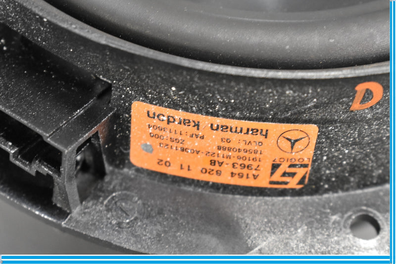 Load image into Gallery viewer, 06-12 Mercedes ML350 ML500 GL450 Rear Right Passenger Door Speaker Oem