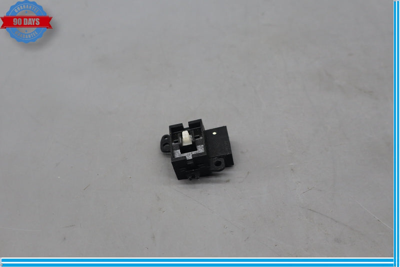 Load image into Gallery viewer, 14-17 Maserati Ghibli S Front Left Driver Side Seat Switch Control Black Oem