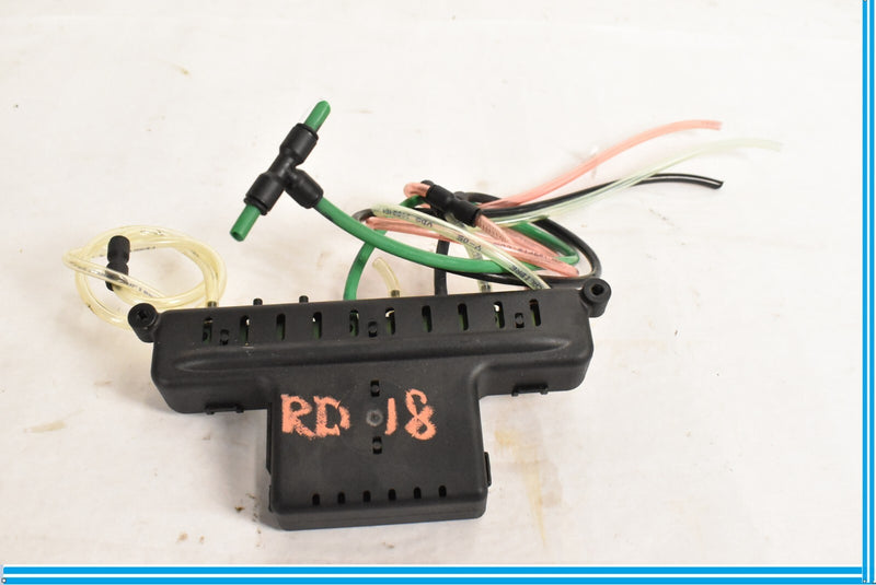 Load image into Gallery viewer, 04-08 Maserati Quattroporte Front Right Passenger Seat Air Valve G3CV20 Oem