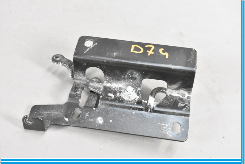 Load image into Gallery viewer, 2005 Bentley Continental Flying Spur Boot Trunk Manual Lock Latch Release Oem