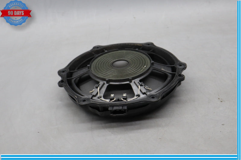 Load image into Gallery viewer, 10-18 Porsche Cayenne 958 Hybrid S Front Right Passenger Side Door Speaker Oem