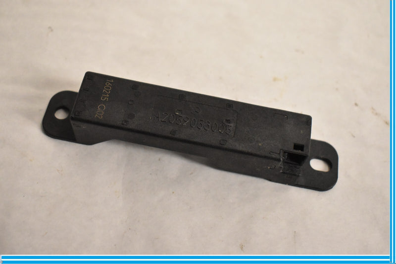 Load image into Gallery viewer, 15-20 Mercedes C300 W205 Keyless Entry Antenna Receiver Module 2059053005 Oem