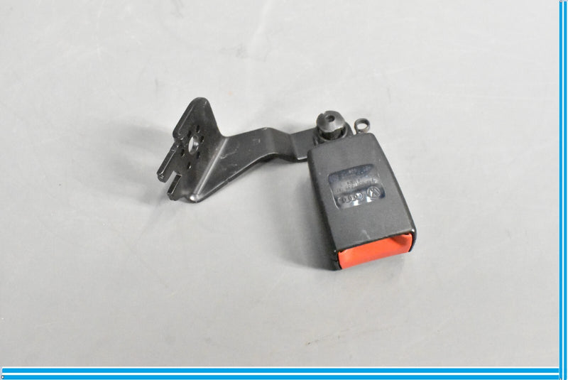 Load image into Gallery viewer, 11-17 Audi A8 Quattro Left Rear Seat belt Seatbelt buckle 4H0857739989 Oem