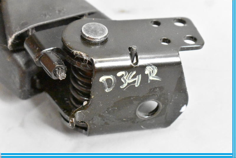 Load image into Gallery viewer, 2014 - 2018 MERCEDES CLA45 W117 REAR RIGHT SIDE SEATBELT SEAT BELT BUCKLE OEM