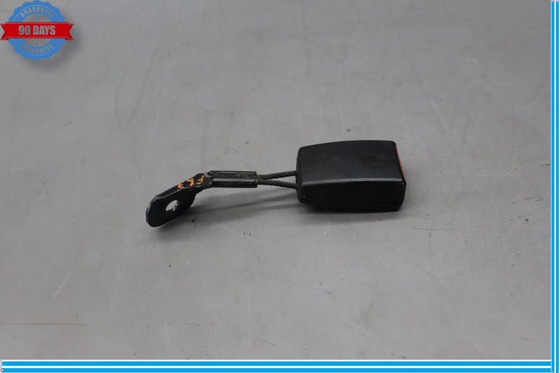 Load image into Gallery viewer, 03-08 Mercedes E320 E350 W211 Left or Right Seat Belt Seatbelt Buckle Oem