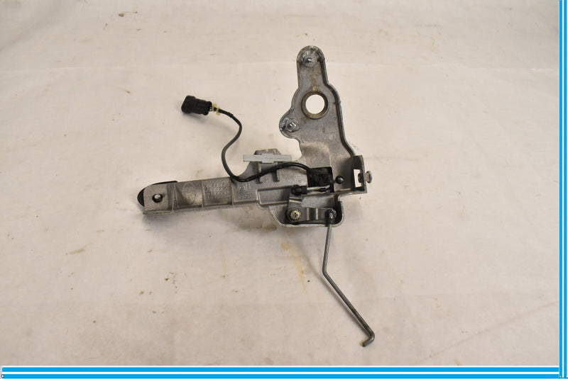 Load image into Gallery viewer, 04-08 Maserati Quattroporte Front Left Driver Exterior Door Handle Oem