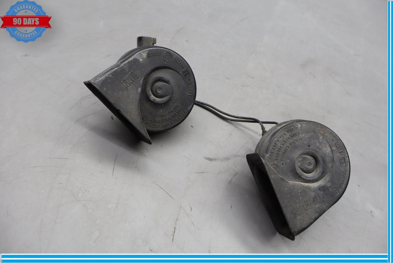 Load image into Gallery viewer, 04-09 Cadillac XLR Left & Right Side High & Low Tone Horn Signal Oem