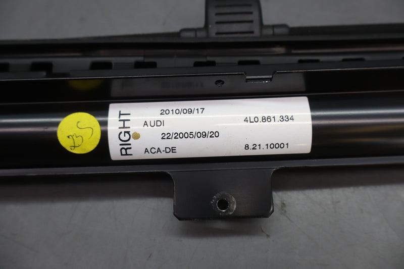 Load image into Gallery viewer, 07-15 Audi Q7 4L Rear Right Side Door Window Sunshade 4L0861334 Oem