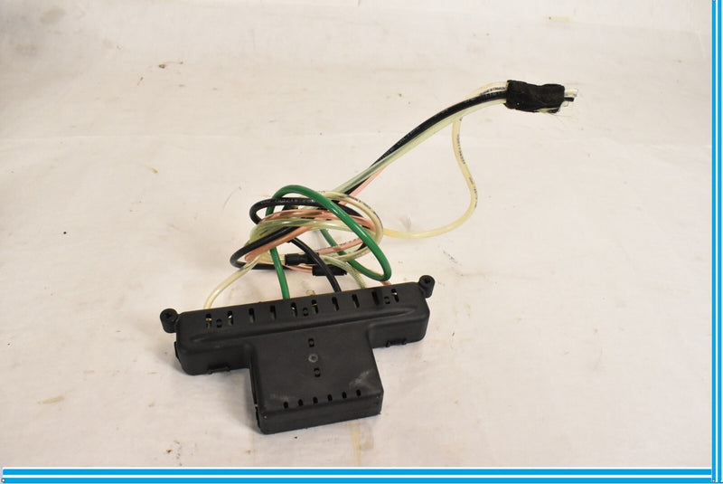 Load image into Gallery viewer, 04-08 Maserati Quattroporte Front Left Driver Seat Air Valve G3CV20 Oem