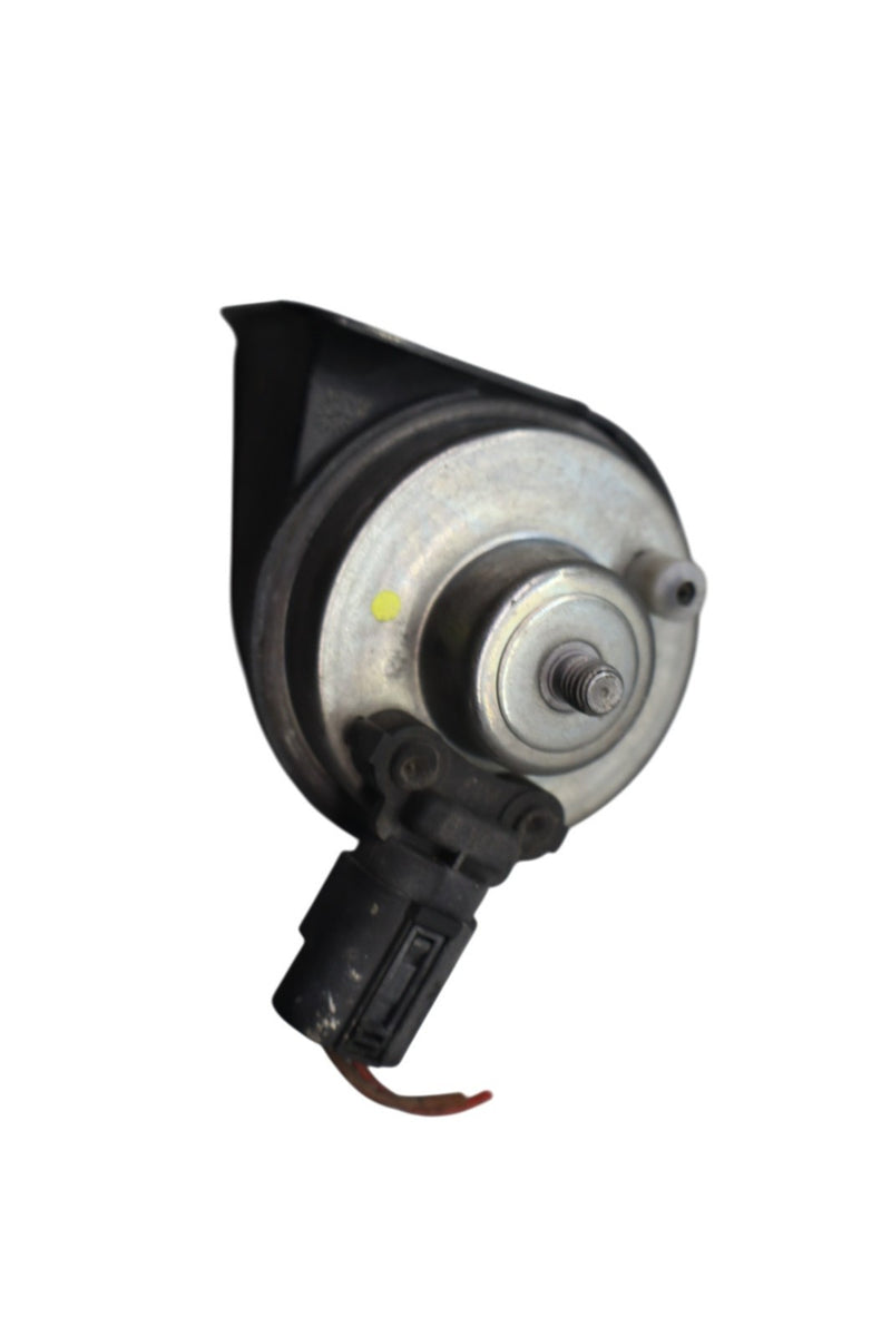 Load image into Gallery viewer, 09-19 BMW 640i 650i 750i 740i Left Side High Pitch Tone Note Horn Signal Oem