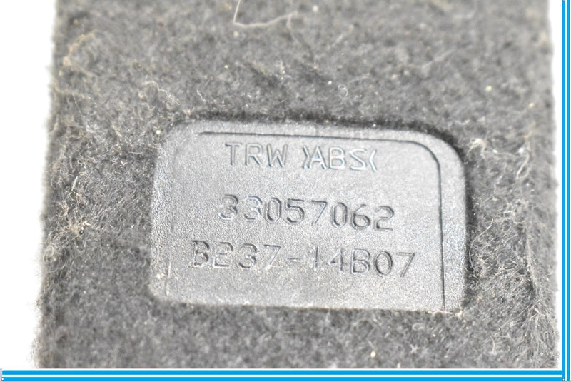 Load image into Gallery viewer, 04-08 Maserati Quattroporte Front Right Seat Belt Buckle Latch Black Oem