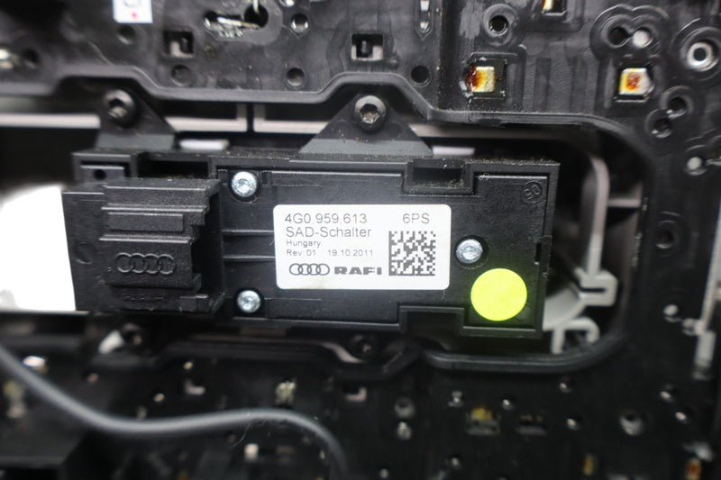 Load image into Gallery viewer, 12-18 Audi A7 Roof Overhead Console Dome Light Lamp Panel Switch Assembly Oem