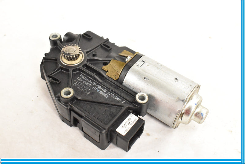 Load image into Gallery viewer, 03-12 Maserati Quattroporte M139 Sunroof Sun Roof Motor 6117026C Oem