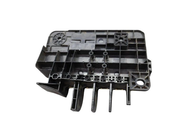 Load image into Gallery viewer, 09-16 Hyundai Equus Genesis Battery Terminal Junction Fuse Box 919403M260 OEM