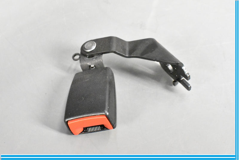 Load image into Gallery viewer, 11-17 Audi A8 Quattro Left Rear Seat belt Seatbelt buckle 4H0857739989 Oem