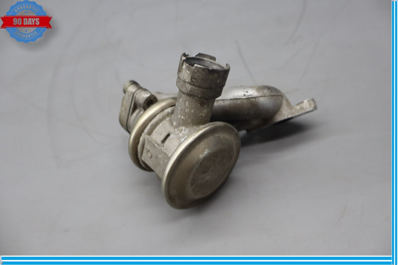 Load image into Gallery viewer, Bentley Continental Gt 2008 Right EGR Valve & Connector Pipe 07C131166D Oem