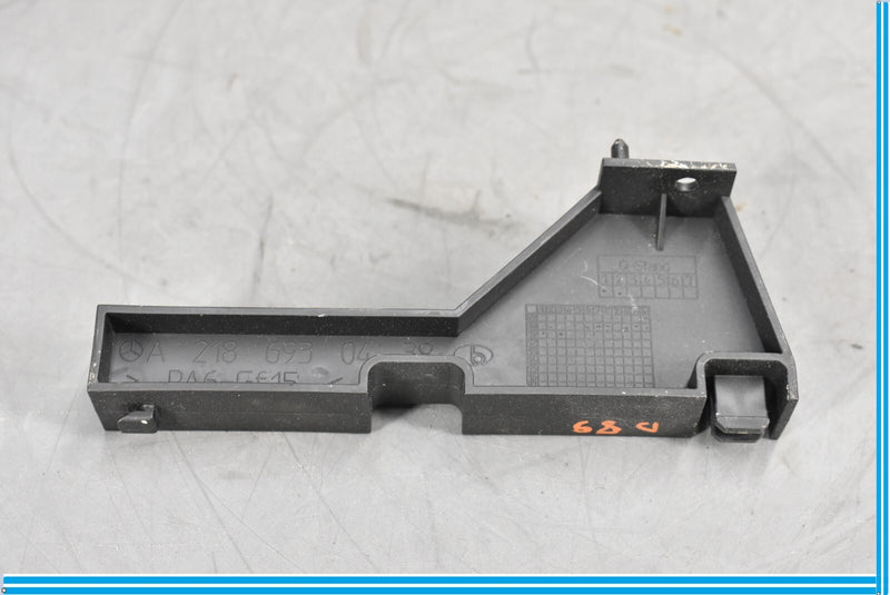 Load image into Gallery viewer, 12-18 Mercedes E350 CLS550 Rear Left Driver Side Support Panel Top Oem