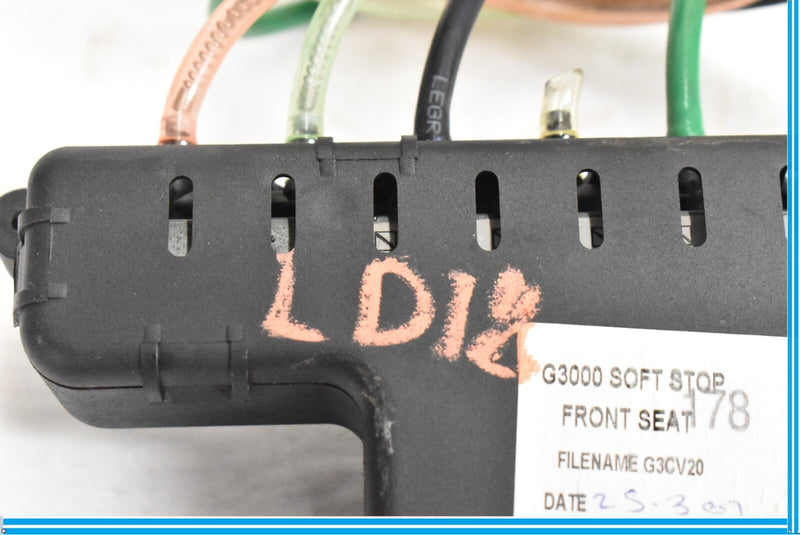 Load image into Gallery viewer, 04-08 Maserati Quattroporte Front Left Driver Seat Air Valve G3CV20 Oem