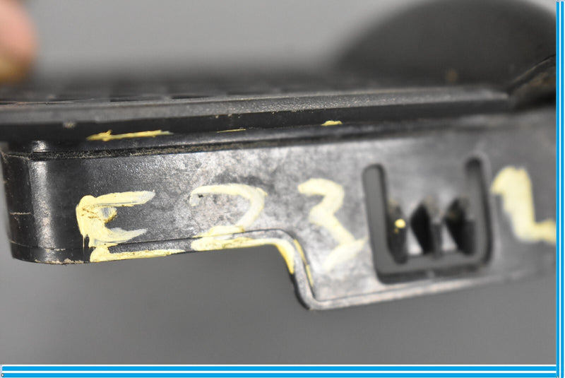 Load image into Gallery viewer, 06-12 Mercedes X164 GL550 ML500 Right Passenger Hood Grille Grill Vent Trim Oem