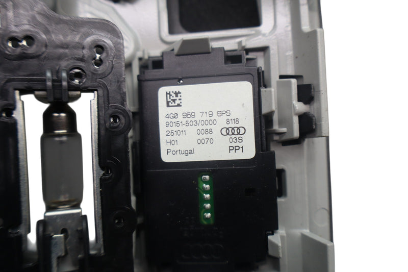 Load image into Gallery viewer, 12-18 Audi A7 Roof Overhead Console Dome Light Lamp Panel Switch Assembly Oem