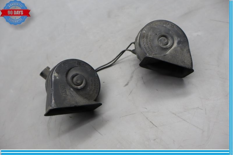 Load image into Gallery viewer, 04-09 Cadillac XLR Left & Right Side High & Low Tone Horn Signal Oem