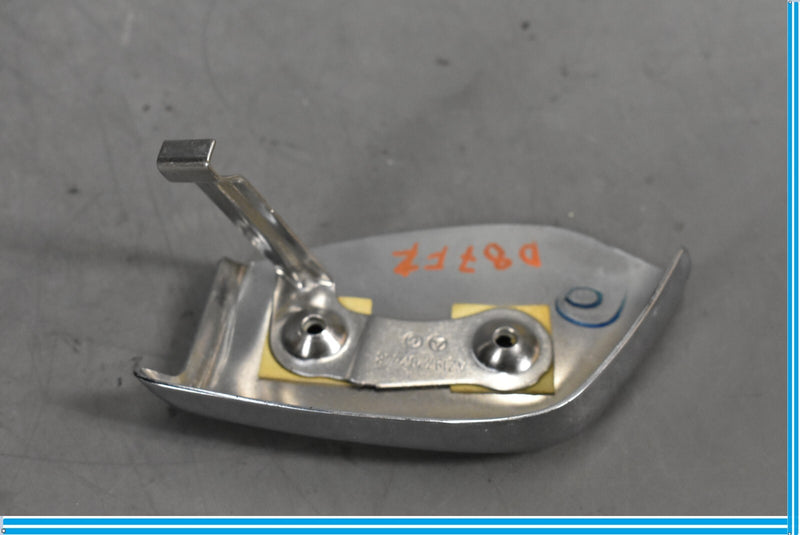 Load image into Gallery viewer, 06-11 Mercedes CLS550 CLS500 W219 Front Right Passenger Upper Door End Cap Oem