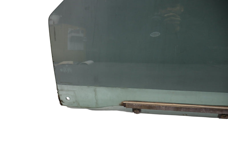 Load image into Gallery viewer, 90-02 Mercedes R129 SL500 SL320 Front Left Driver Side Door Window Glass Oem
