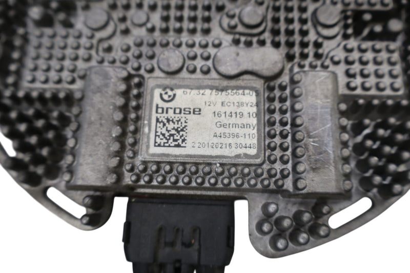 Load image into Gallery viewer, 09-15 BMW 750i 750LI F01 F02 F04 Engine Radiator Cooling Fan Motor 7575564 Oem
