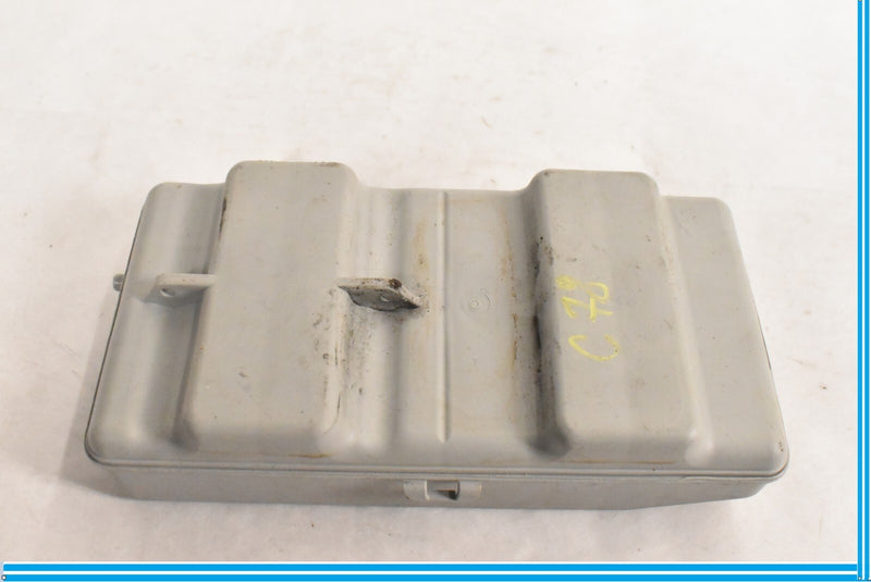 Load image into Gallery viewer, 00-09 Mercedes R230 SL500 S500 Seat Vacuum Pump Reservoir Tank 2208050119 OEM