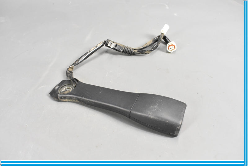 Load image into Gallery viewer, 07-12 Lexus LS460 Front Right Passenger Seat Belt Buckle Black Oem