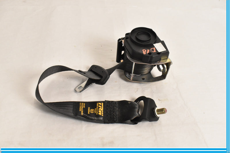 Load image into Gallery viewer, 05-08 Maserati Quattroporte M139 Rear Center Seat Belt Retractor Oem