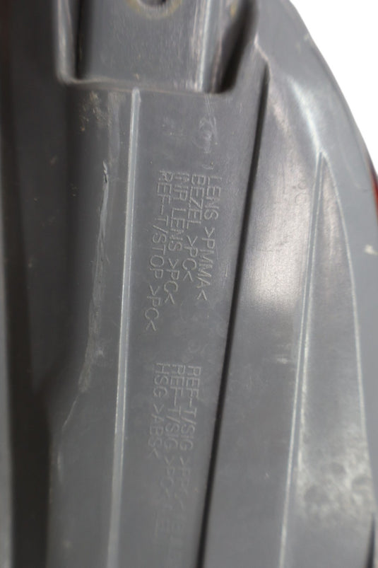 15-17 Hyundai Genesis Rear Right Passenger Side Outer Tail Light 92402B1130 Oem