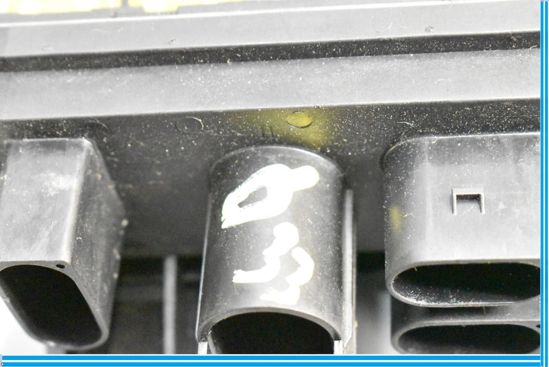 Load image into Gallery viewer, 00-06 Mercedes S500 CL500 CL55 AMG W215 W220 Front Relay Fuse Box 2205450301 Oem
