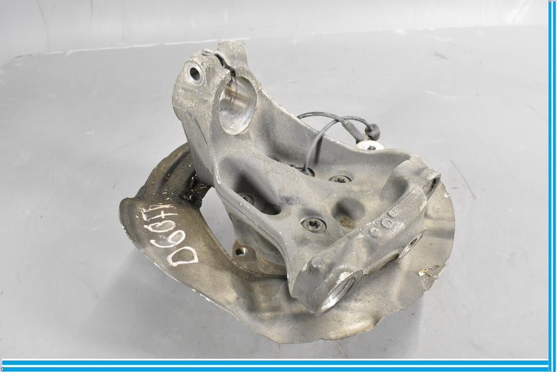 Load image into Gallery viewer, 07-13 BMW 335i 328i Front Right Passenger Side Spindle Knuckle Hub Oem
