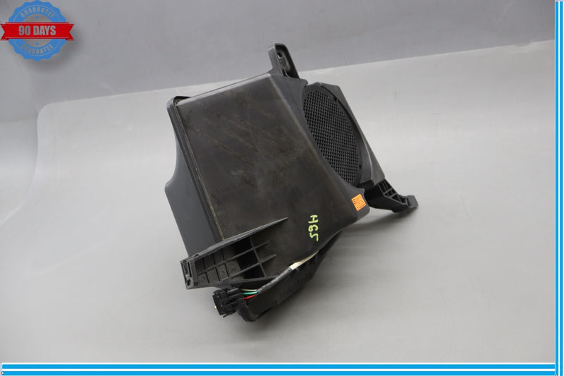 Load image into Gallery viewer, 07-12 Mercedes GL450 GL550 Rear Subwoofer Speaker Harman Kardon 1648203502 Oem
