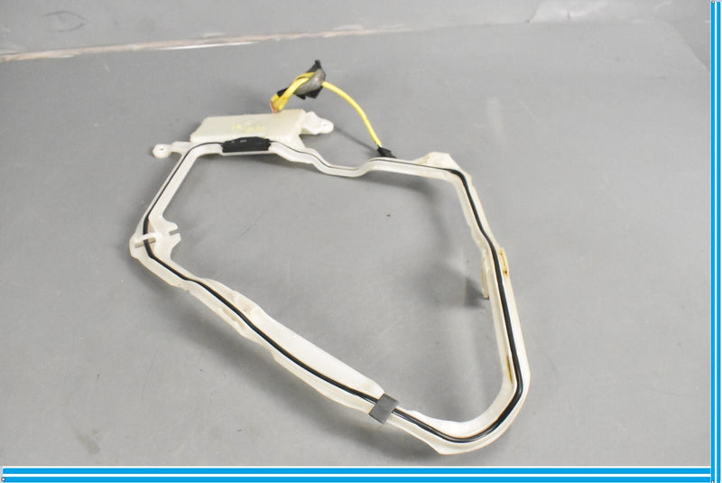 Load image into Gallery viewer, 00-06 Mercedes S500 S55 AMG W220 Front Right Keyless Go Entry Antenna Oem
