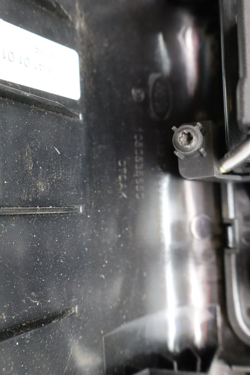 Load image into Gallery viewer, 14-17 LR Range Rover Sport Rear Center Console Panel Finisher LR044984 Oem

