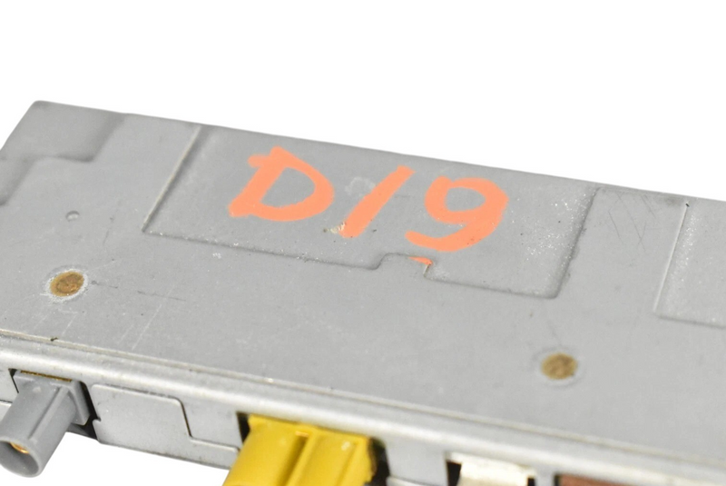 Load image into Gallery viewer, 2008 Bentley Continental Flying Spur Rear Antenna AM/FM Amplifier Module Oem
