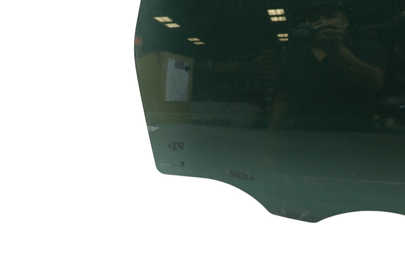 Load image into Gallery viewer, 11-17 Volkswagen Touareg Rear Right Passenger Side Door Window Auto Glass Oem

