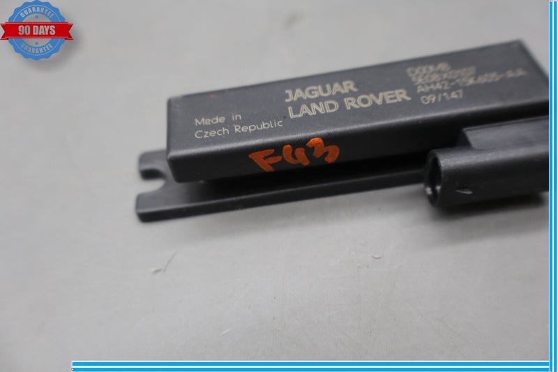 Load image into Gallery viewer, 10-12 Range Rover HSE Keyless Entry Antenna Control Module Black Oem
