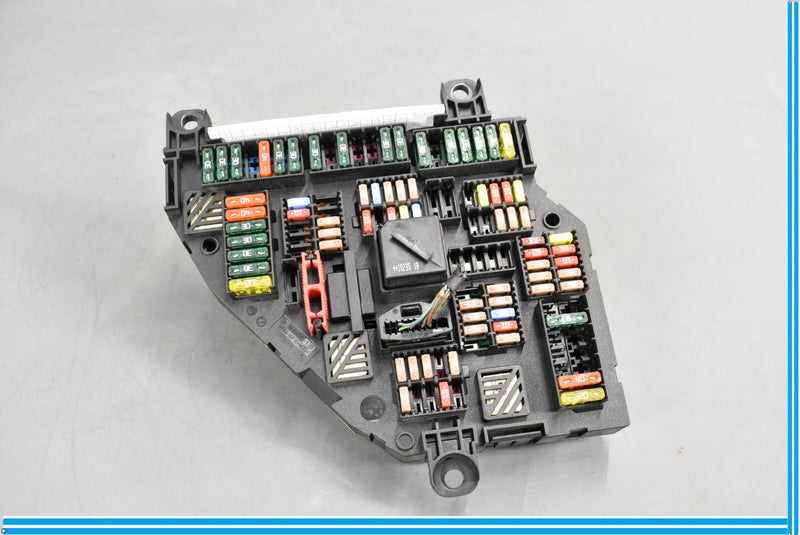 Load image into Gallery viewer, 09-15 BMW 750i 750Li Fuse Relay Junction Module Fusebox Holder Oem
