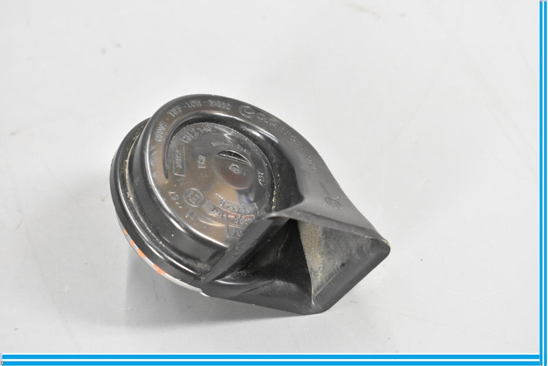 Load image into Gallery viewer, 12-18 BMW 650i 640i F12 Low Note Tone Horn Signal Oem
