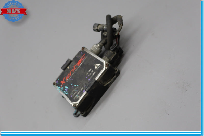Load image into Gallery viewer, 03-09 Hummer H2 Front Right PassengerSide Headlight Xenon HID Ballast Xentec Oem
