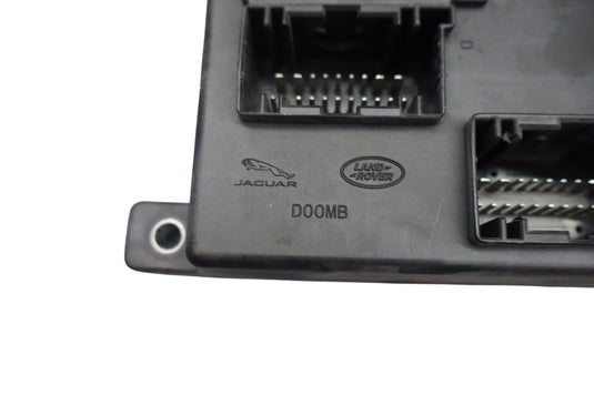 17-20 Jaguar X260 XF XE Body Control Module Junction Fuse Relay Box Oem