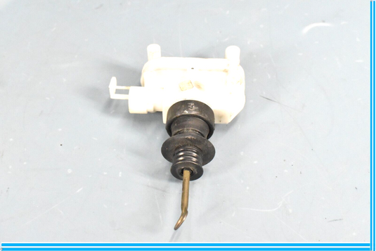 86-95 Mercedes W124 E320 300CE 300E Front Right Vacuum Lock Actuator Element Oem