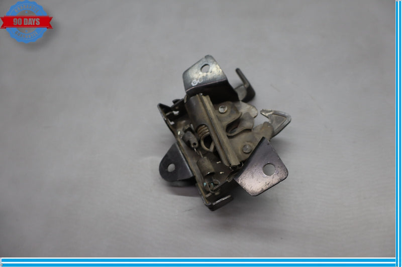 Load image into Gallery viewer, 11-16 Hyundai Equus SIG Front Hood Bonnet Lock Striker Latch Catch Black Oem
